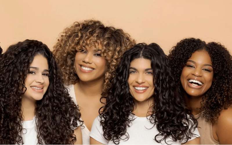 Detangle curly & wavy hair